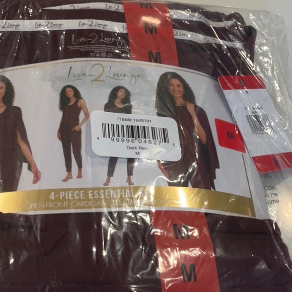 NWT LIVE 2 LOUNGE 4 PIECE ESSENTIAL SET. COLOR IS WINE. SIZE IS MEDIUM. - Picture 3 of 3